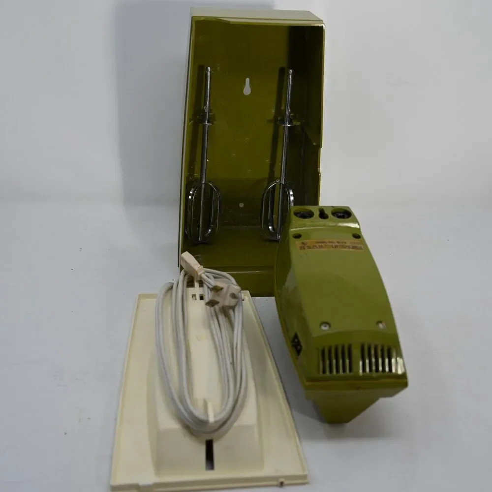 Vintage Sunbeam Mixmaster Hand Mixer Avocado Green Wall Mount Case Tested